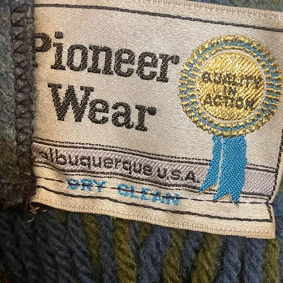 PIONEER Wear Blue and Green Plaid Poncho - Picture 2 of 7